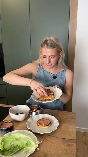 Have you ever eaten such a delicious burger? 😍🍔