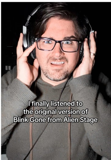 Replying to @Jaydebleh 💥 here’s my reaction to listening to the original version of Blink Gone from Alien Stage for the first time. #BlinkGone #alnst #alienstage #alienstagereaction