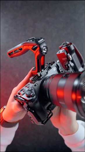 41K views · 1K reactions | Elevate your Sony FX3/FX30 experience with the Tilta Full Camera Cage for Sony FX3/FX30 V2. Enhance stability, flexibility, and accessory compatibility with the system's modular cage design. From gimbals to tripods, this camera cage will revolutionize your filmmaking setup. Video by @mj.loyal #tilta #cameracage #fx3 #fx30 #sonyfx3 #progear #camerarig #cinematography #asmr #progearwithinreach #tiltamax | Tilta | Facebook