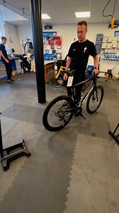 Praktisk cykelholder til kun 309,- #iamspecialized #bikestand | Specialized Næstved