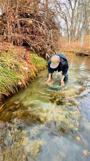 11K views · 188 reactions | Have you heard of Blue space ? Blue space provides significant mental and physical health benefits, including reduced stress and anxiety, improved mood and sleep, enhanced cognitive function, and increased physical activity. #geosluice #goldpan #goldprospector #gold #findinggold #microgold #Colorado #goldminer #goldprospecting #treasurehunt #treasure #RelaxationMode #bluespace #nature | Geo Sluice | Facebook