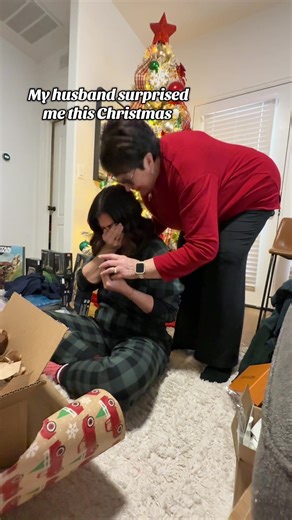 I will never know what I did to deserve this man.😭🥹🥰 | velaris ring