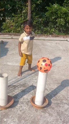 নূর সব বল ফেলে দিল। #shorts #trending #funny #youtubeshorts #viral #ball #football #balloon