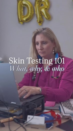 🏁New patients! An allergy skin test is the typical starting place when you have suspected environmental allergies! It doesn’t matter which ones — molds, trees, weeds, pets, dust mite, stinging insects … We can test for 80 in just 1 panel placed on the back! A lot of clinics require an initial visit before testing but we trust your instincts and can test you on Day 1, if preferred. Just be sure to •not• take antihistamines 5 days leading up to your scheduled skin test! Here’s more with Dr. Amand