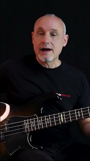 Smooth Bass Connections: How to Master Octaves in Flamenco! 🎸✨