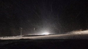 10K views · 115 reactions | Viele Grüße aus dem schön verschneiten Neuhaus am Rennweg :) Jetzt sind es mittlerweile schon 25cm Neuschnee. Video: Rüdiger Manig/DWD | Deutscher Wetterdienst | Facebook