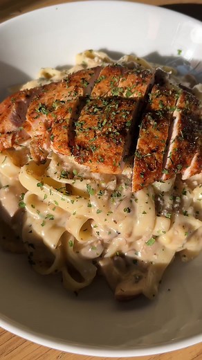 Delicious Creamy Mushroom Pasta Recipe with Chicken
