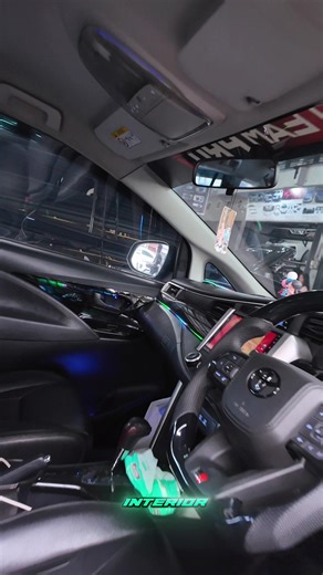Modifikasi Interior Innova Reborn yang Menawan