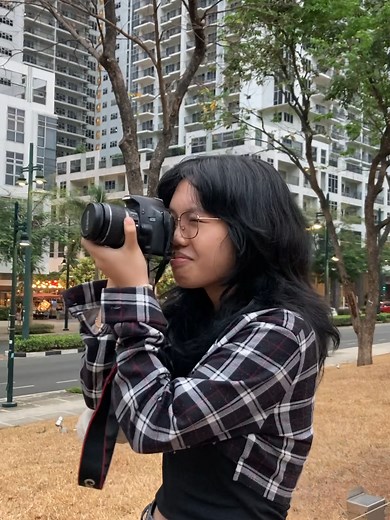 Photographers' Struggles: Relatable Moments Behind the Lens