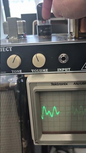 Amp hum test #shorts #retro #guitar #diy #hamradio #audio #music #vintage #antique #broken #cool