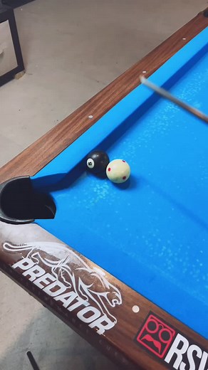 That first shot 😂 #HoldMyMilk #billiards #8ballpool #trickshots #parati