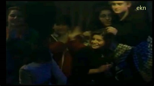 M . H on Instagram: "🌻♥️🌻 Emrah 🌻♥️🌻 Di Gel Kiz / 1993 #aşk #arabesk #damar #emrah #eskiler #mahni #müzik #muzik #gençlik #gönül #guzel #sevgi #sevda #sevgilim #90lar #video #konser #nostalji #nostaljik"