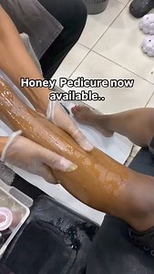 #honeypedicure #glowpedicure #friday Honey has great benefits like skin brightening, hydration, and prevention of acne breakouts. It also helps in soothing irritated skin and gives a natural glow. It also offers deep hydration because it is a natural humectant. Enjoy this new pedicure treatment at our CBD or Westlands Branch. The Honey pedicure is shs 2000 with normal polish/no or clear polish and shs 3000 with gel polish. #PamNailPolish #JellyPedicure #FootSpa #CBDNails #NailSalon #KimathiStree