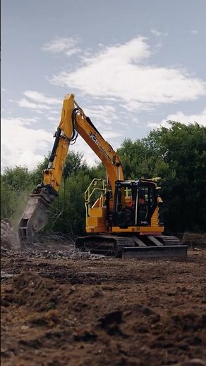 The 145XR: zero tail swing, zero compromise