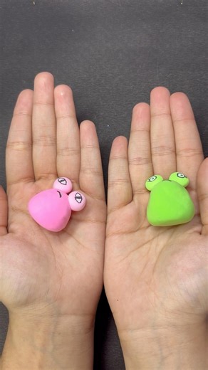 Mixing Pink Pou and Green Pou Clay!! Guess the colour #claymixing #guessthecolor -#shorts #viral