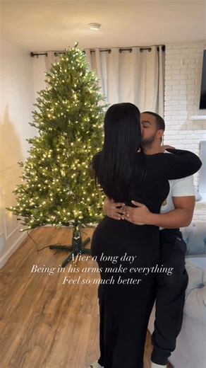 Asia Cabello | NYC/NJ Influencer on Instagram: "This is all I need after a stressful day 😊😜 Them kids stressed me TF out 😩🫠 How do y’all decompress after a long day The tree is finally up 🙌🏽 Comment SHOP below to receive a DM with the link to this post on my LTK ⬇ https://liketk.it/5Aa3c #ltkholiday #ltkhome #ltkmomlife #parentlife #parentingautism #marriedwithchildren"