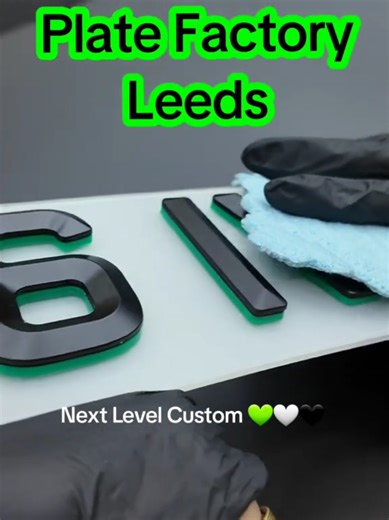 These show plates are giving NEXT LEVEL vibes 💚🖤 The green vert layer behind the black letters makes them pop so clean! Perfect for shows & turning heads 👀✨ #ShowPlates #CustomPlates #4DPlates #CarMods #PlateFactoryLeeds