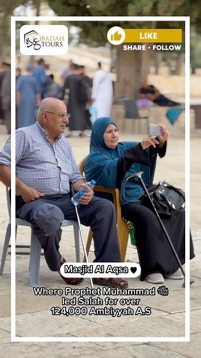 Sacred Significance of Masjid Al Aqsa: A Spiritual Journey. Discover the profound spiritual significance of Masjid Al Aqsa – our first Qibla, the site of the Prophet’s Ascension, a place of historic prayers and gatherings, and a sanctuary that holds importance in the end times. Join us on a journey to understand the depth of its meaning in the Islamic faith. 🕌🕊️ Credits: Videography: Courtesy of - @moe_i5lam (instagram) Soundtrack: Mikhaael Mala - Qamarun (Vocals Only) Official Nasheed Video #
