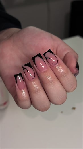 Quick Nail Art Showcase: Full Set in 30 Seconds