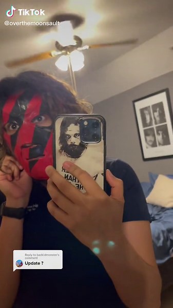 DIY WWE Kane Costume - Easy DIY Wrestling Outfit Ideas