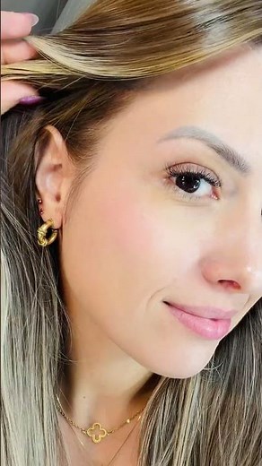Espinhas que deixam manchas escuras? Veja como cuidar da pele corretamente