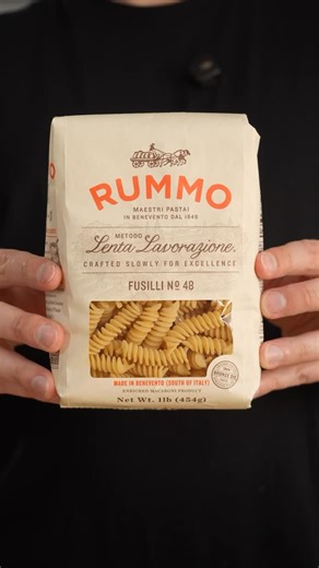 Roice Bethel on Instagram: "Stop Buying the wrong type of pasta!!! If you want a detailed guide on pasta and why bronze died is better check out @michaeltchao he has a great video breaking it down! #foodie #foodiesofinstagram #pasta #foodscience #italianfood"