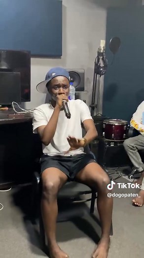 Nishike Mkono: Un Himno de Unidad y Celebración