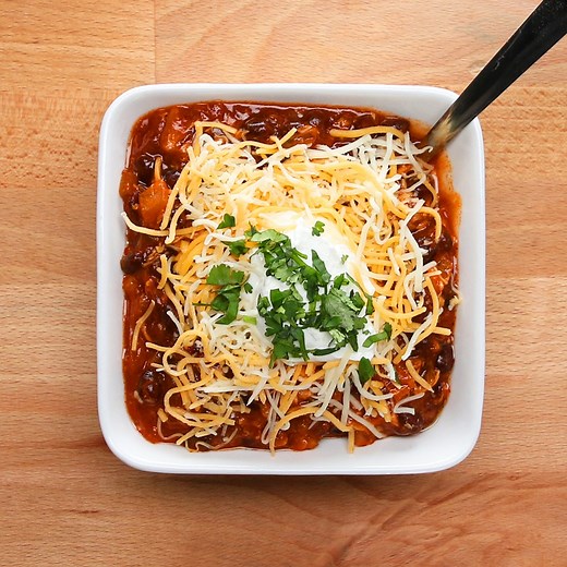 Black Bean Chicken Chili In 15 Minutes Or Less | Tasty