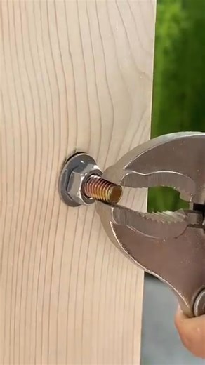 A clever technique for securing a nut you may have never seen before. #diy #viralpost2025 #viralreels #viralchllenge #woodworkingcommunity #shortsvideos #electrician #woodworking #usa #short #diy | Tipsandtricks