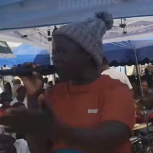 Kwamadzibaba kurufu Mukadz wani 😂😂😂😂😂😂 Musapa vanhu mic kana vachizochema Ndini nani tinokwenyana pafuru nekuseka She will trend | Tabeth Tapiwa Mangisi