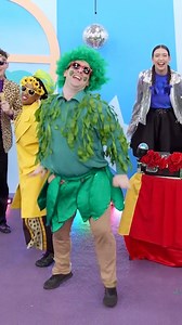 They say never skip a Tree of Wisdom clip 🌳… Ho, ro, the rattlin' bog | The Wiggles