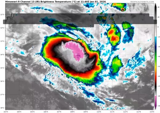 #CapCut Tropical Cyclone Grant & Iggy: High-Alert Forecast & Impact Analysis SUMMARY Tropical Cyclone Grant—now an intensifying Category 3 system—is an imminent, catastrophic threat to Madagascar, with landfall expected in 72 hours. Unlike its 2011 Australian track, Grant has shifted west across the Indian Ocean, powered by record-warm sea surface temperatures (29°C ). Tropical Cyclone Iggy remains a minor offshore threat to Western Australia but is overshadowed by Grant’s deadly path. TROPICAL 