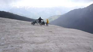 Sliding into those new year DMs like | FailArmy