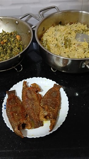 Simple Bengali Lunch in Cooking Pots 🍚🐟 | Healthy Traditional Bangladeshi Food