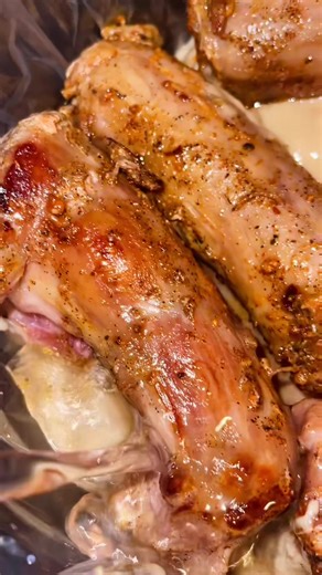 Delicious Smothered Turkey Necks Crock Pot Recipe