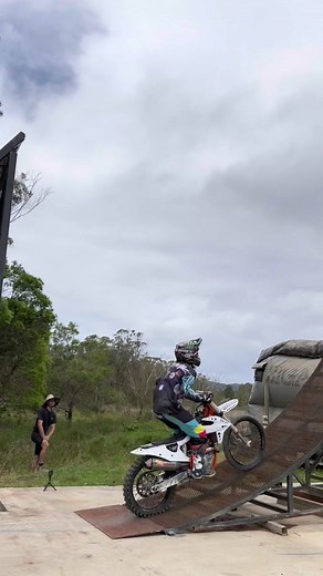 Jaw-Dropping Triple Backflip Motorcycle Stunt