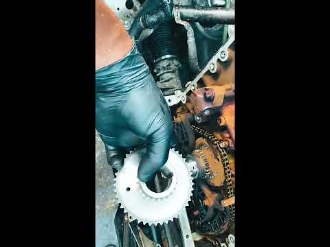 Mercedes w204 1.8l Turbocharged m271 HOW TO REPLACE OIL PUMP TIMING CHAIN & guide/ tensioner