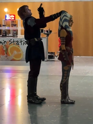 Ahsoka Tano and Anakin Skywalker Cosplay Encounter