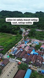 Jalur mobil muatan berat keluar masuk kota Samarinda, tidak heran jalan ini selalu macet setiap saat, setiap waktu . . 📌 Jalan KH. Mas Mansyur, Loa Bakung, Sungai Kunjang, Samarinda, Kalimantan Timur, Indonesia #macet #jalan #loabakung #muatanberat #samarinda | Novi Drone