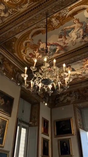 La Galleria Spada deslumbra con la perspectiva forzada de Francesco Borromini: un pasillo de 9 m que parece 37. Ingenio barroco en estado puro.✨🏛️ #Roma #ArteBarroco #IlusiónÓptica | ÉLITE