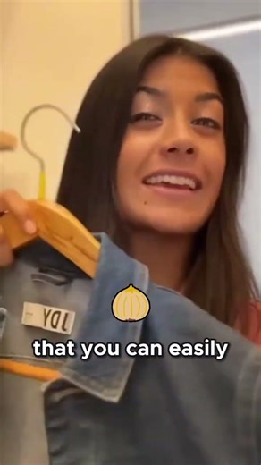 What to Wear in Spring in Italy: full video up now! #ambyadventures #italytraveltips italy packing