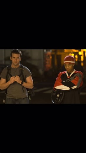 🚗🚘Tokijská jízda po frymburském ledu. Klid, rytmus a ledová magistrála hned u Rezidence Kupec.⛸️ Děkujeme našim ledařům za skvělou práci. 🥶 #ledovamagistrala #zimanalipne | Rezidence Kupec