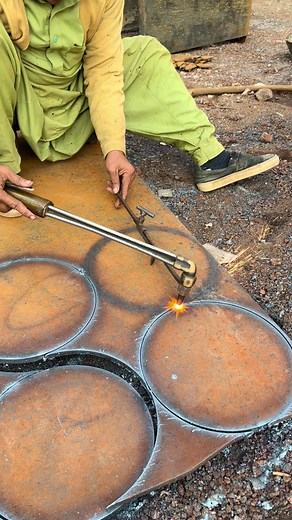 Cutting 12mm Iron Sheet with Hand Gas Cutter