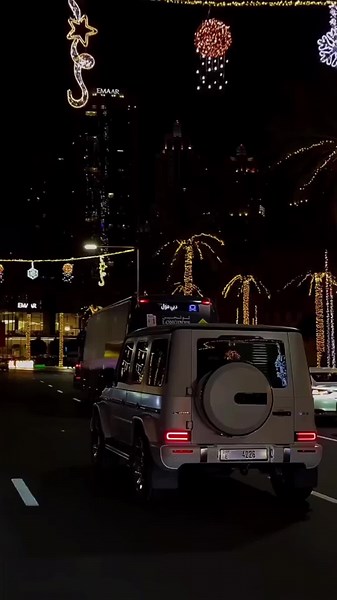 Exploring the Luxurious Lifestyle of Wealthy Women