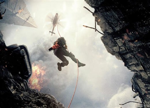 Coast Guard Aircrews Grade Hollywood’s Biggest Helicopter Missions