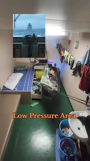 618K views · 2.7K reactions | Life hack at Sea during bad weather ☁️ | Merchant Navy | Facebook