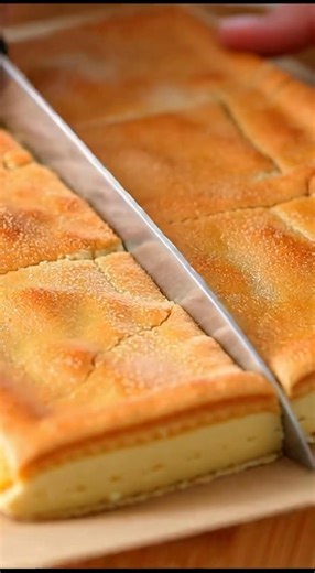 🍋 Lemon Cream Cheese Crescent Bars These Lemon Cream Cheese Crescent Bars are everything I love in an easy dessert pan—sweet, tangy, buttery, and just the right amount of flaky. The creamy lemon cheesecake filling bakes up in between two layers of golden crescent dough, and that little sparkling sugar crust on top gives the soft bars the best delicate crunch when you bite in. With Easter brunch and spring get-togethers on the calendar, this is exactly the kind of “bring-a-pan” dessert I make th