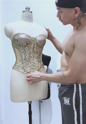 ASMR Fashion Check: Monarch by Martin Bustier