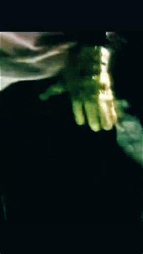 Michael Jackson's Iconic Dance Moves in Billie Jean