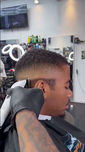 Mastering the Clean Low Fade Transformation with Clippers #fade #barber #lineup